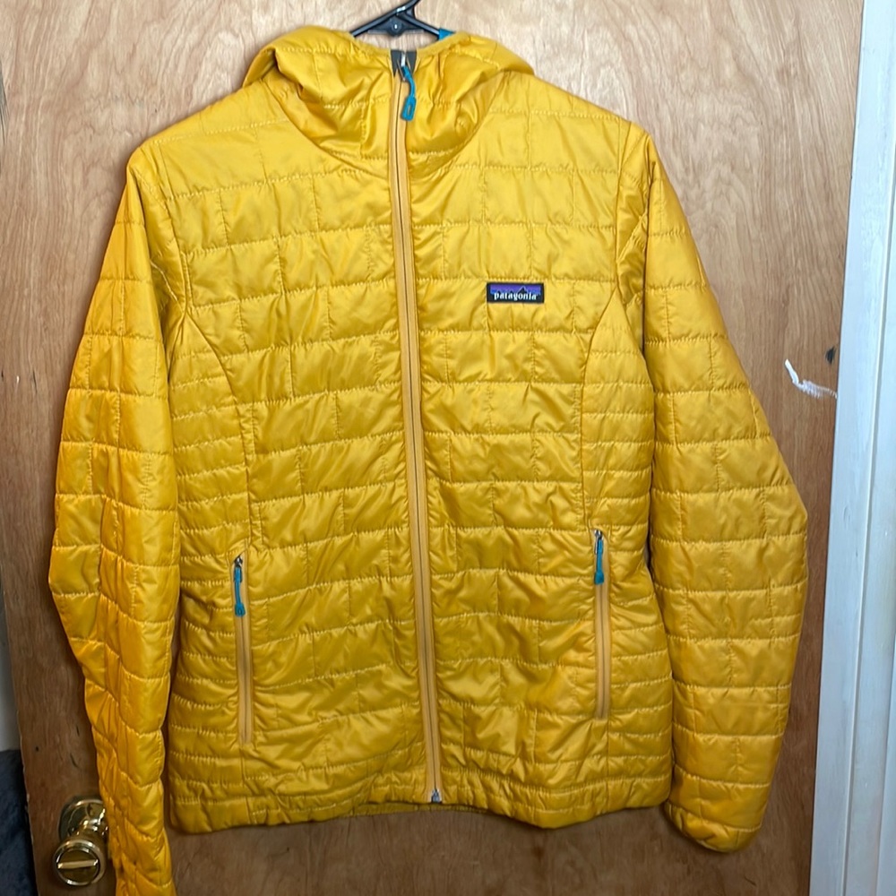 Patagonia Nanopuff hoodie- medium